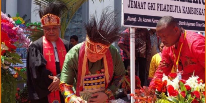 Penandatanganan Prasasti GKI Filadelfia Kambuskato