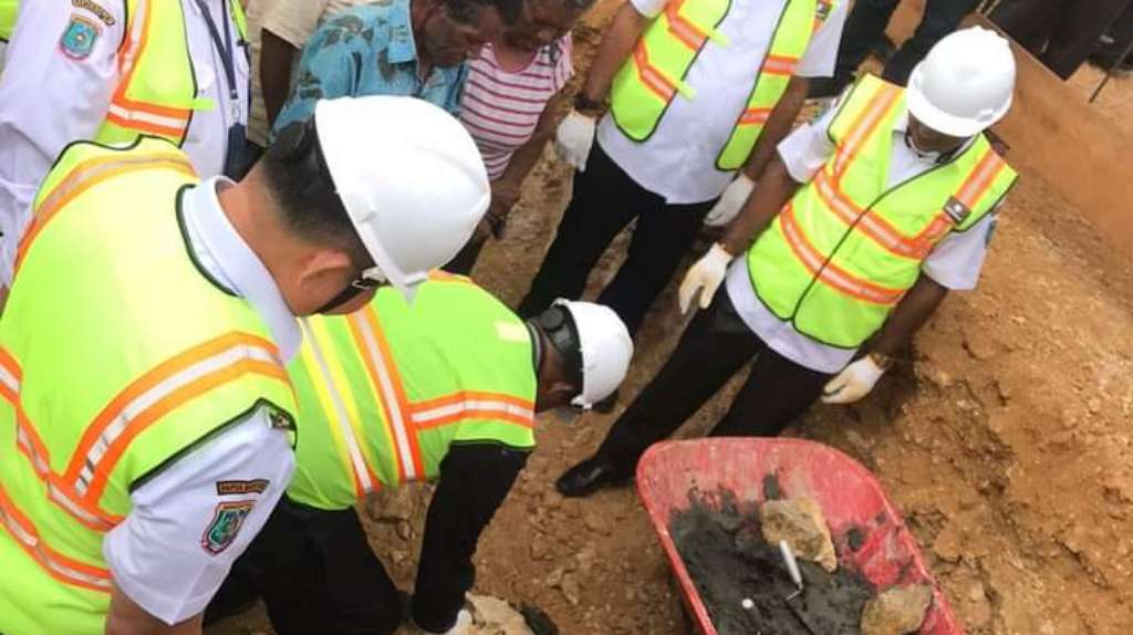 Peletakan Batu Pertama Gedung Kantor BPKAD Maybrat